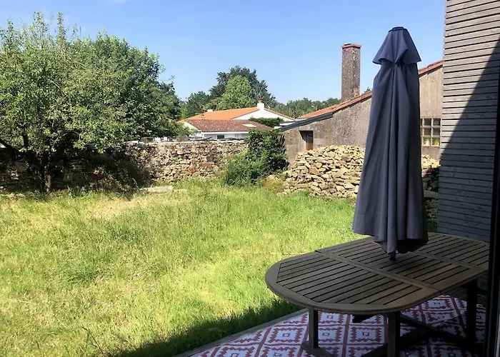 펜션 Charmante Maison En Pierre Maisdon-sur-Sevre